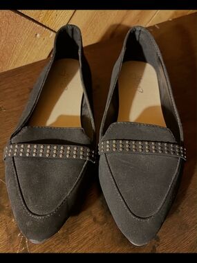 Y-Not? Black Pointed Toe Studded Loafer Flats - Women's Size 7.5 1161